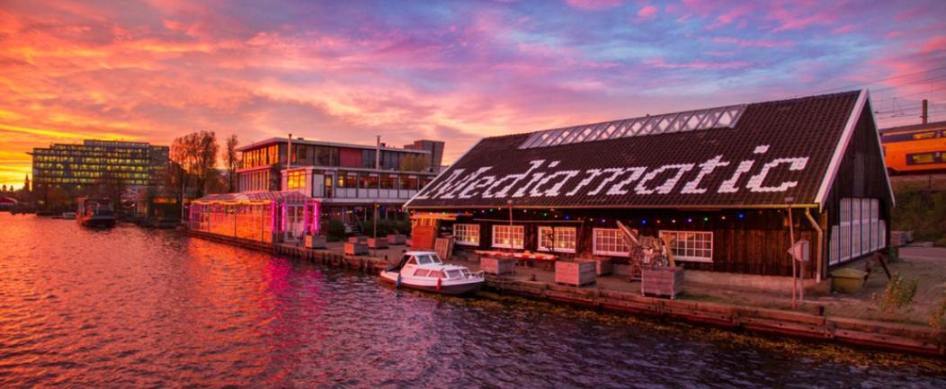 Private Guesthouse Bnb The Waterhouse Houseboat アムステルダム エクステリア 写真